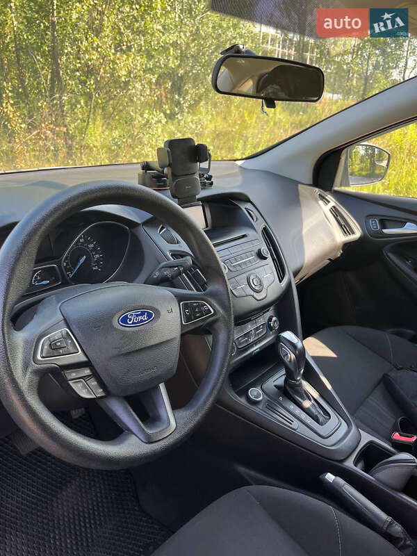 Седан Ford Focus 2015 в Киеве фото 14 Седан Ford Focus 2015 в Киеве