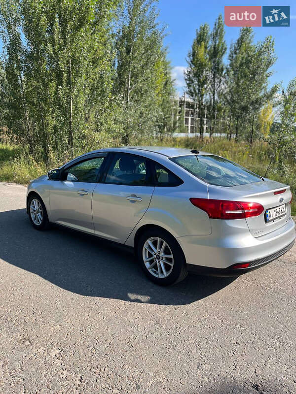 Седан Ford Focus 2015 в Киеве фото 18 Седан Ford Focus 2015 в Киеве