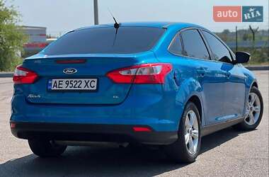 Седан Ford Focus 2014 в 