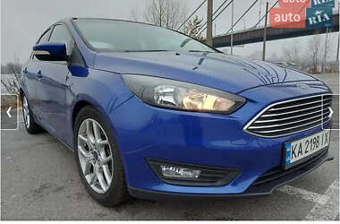 Хэтчбек Ford Focus 2015 в 