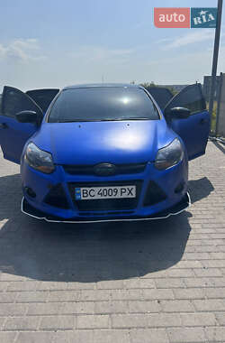 Хэтчбек Ford Focus 2013 в 