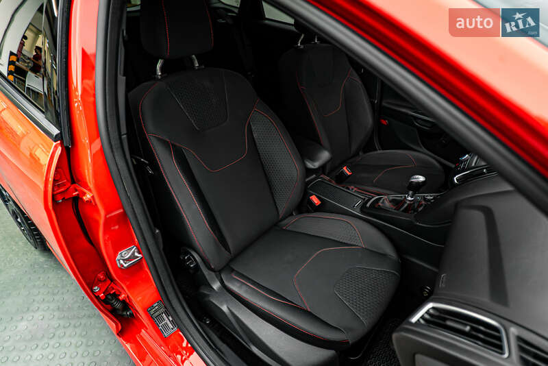 Хэтчбек Ford Focus 2017 в Киеве фото 18 Хэтчбек Ford Focus 2017 в Киеве