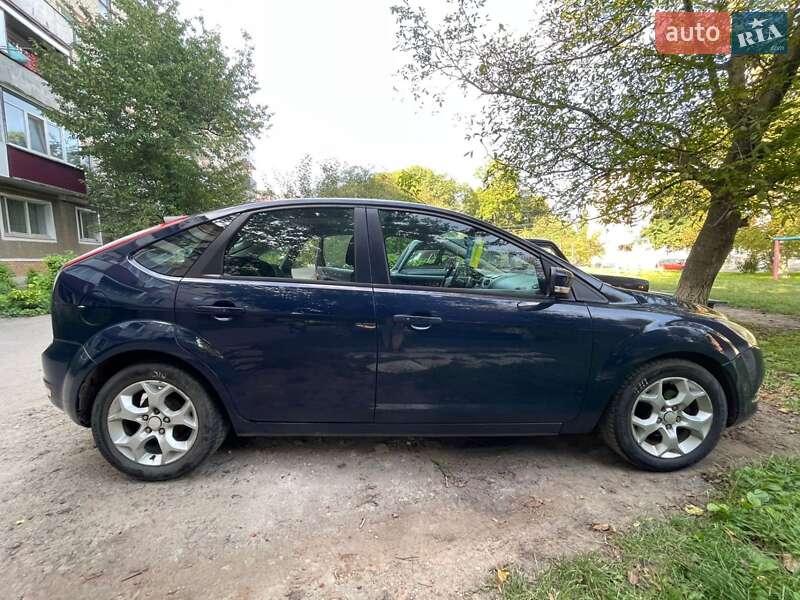 Хэтчбек Ford Focus 2011 в Хмельницком