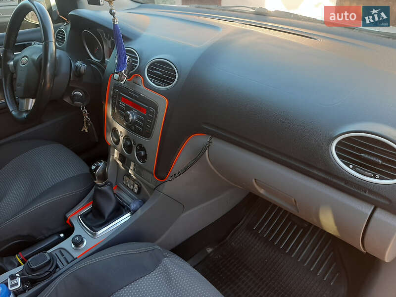 Хетчбек Ford Focus 2011 в Кам'янці