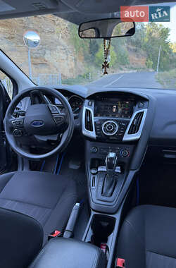 Седан Ford Focus 2015 в 