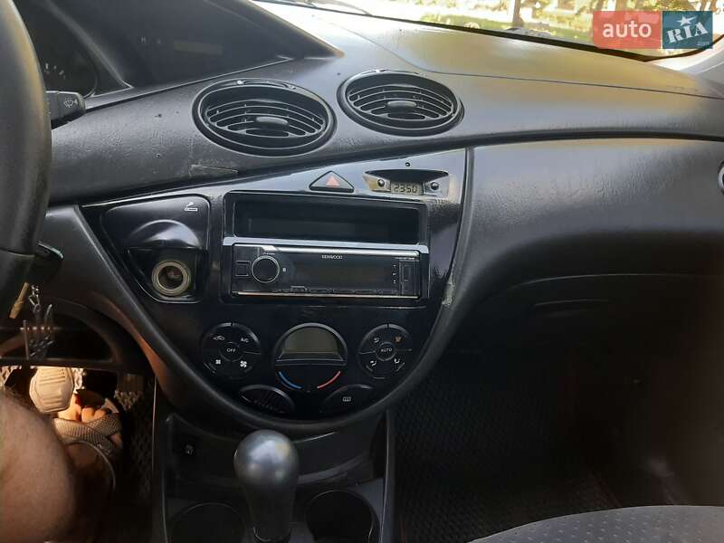 Седан Ford Focus 2004 в Харькове фото 12 Седан Ford Focus 2004 в Харькове