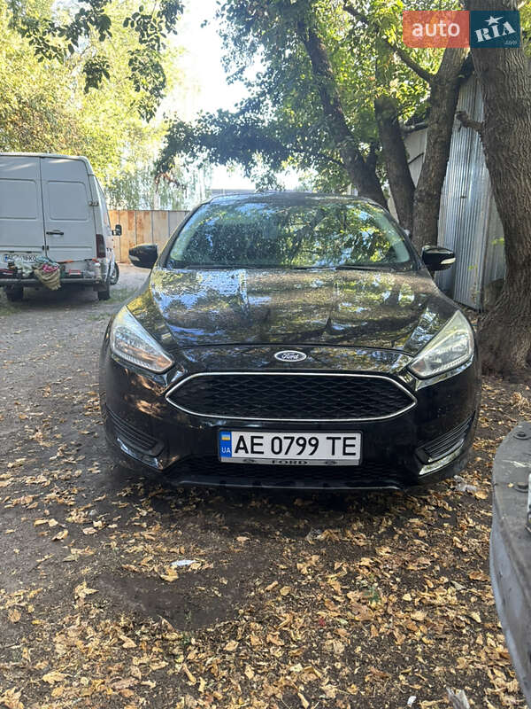 Седан Ford Focus 2016 в 