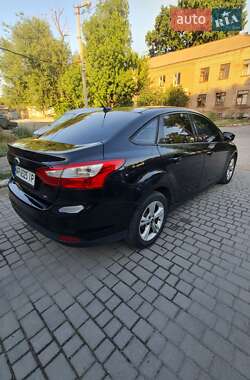 Седан Ford Focus 2012 в 