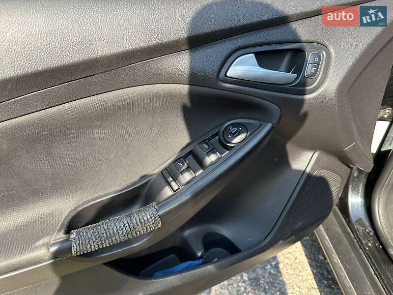 Седан Ford Focus 2015 в Дубно