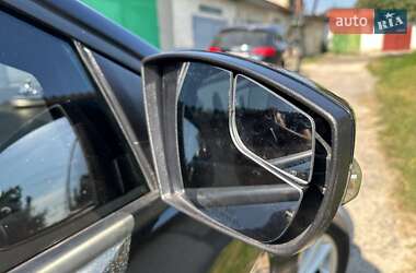 Седан Ford Focus 2015 в 