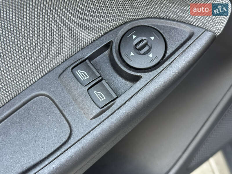 Седан Ford Focus 2012 в Миколаєві