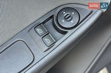 Седан Ford Focus 2012 в 
