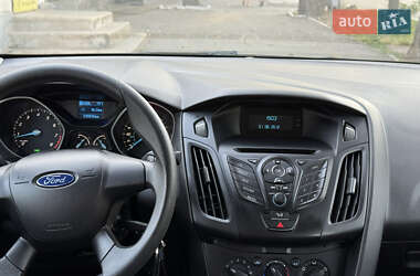 Седан Ford Focus 2012 в 