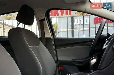 Седан Ford Focus 2012 в 