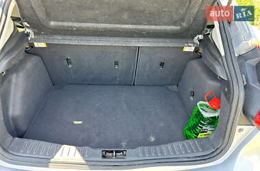 Хэтчбек Ford Focus 2011 в 