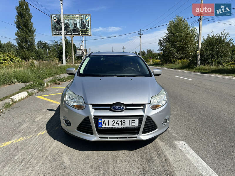 Хэтчбек Ford Focus 2011 в Киеве