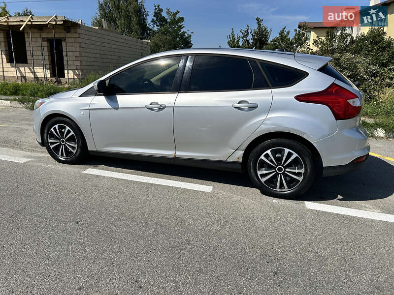 Хэтчбек Ford Focus 2011 в Киеве