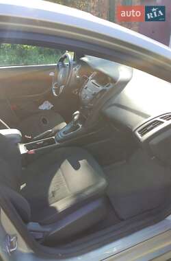 Хэтчбек Ford Focus 2015 в 