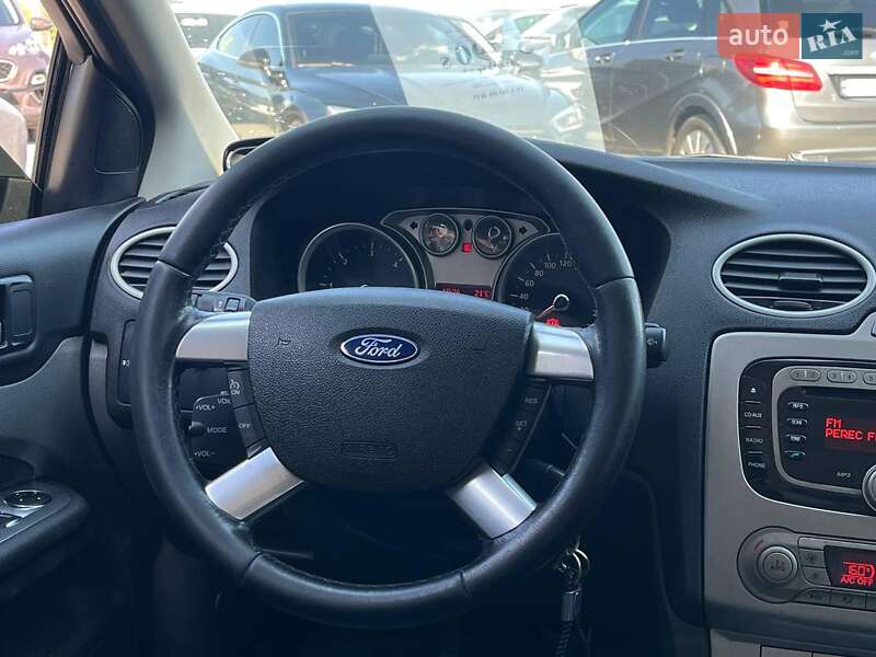 Хэтчбек Ford Focus 2010 в Львове фото 24 Хэтчбек Ford Focus 2010 в Львове