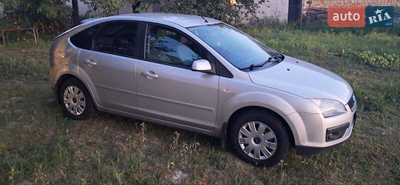 Хэтчбек Ford Focus 2007 в Смеле