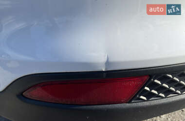 Хэтчбек Ford Focus 2012 в 