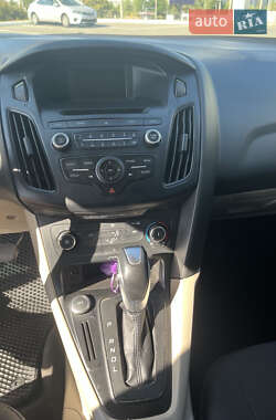 Седан Ford Focus 2015 в 