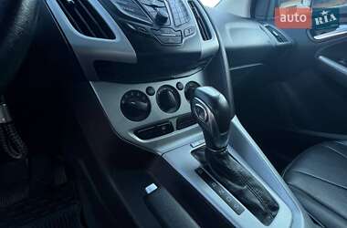 Седан Ford Focus 2014 в 