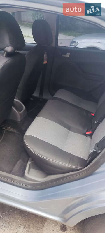 Хэтчбек Ford Focus 2006 в Виннице