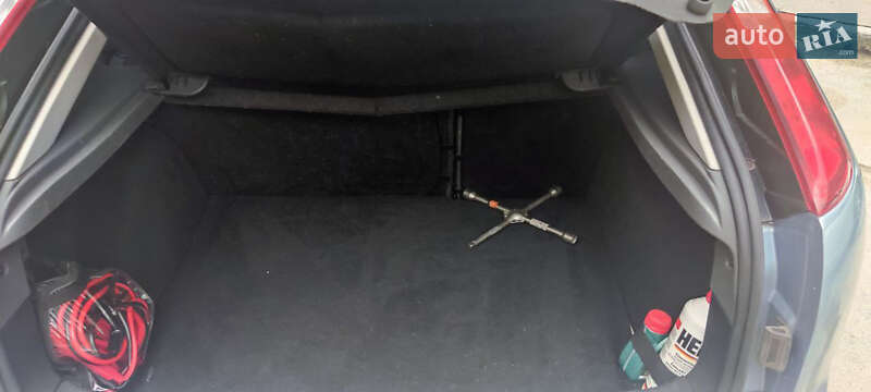Хэтчбек Ford Focus 2006 в Виннице