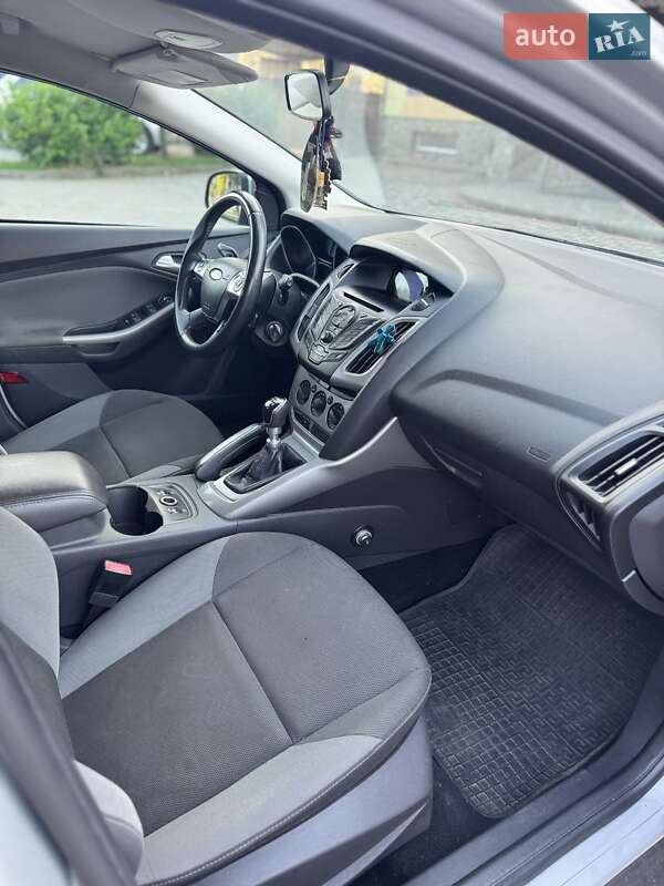 Хетчбек Ford Focus 2011 в Дубовому