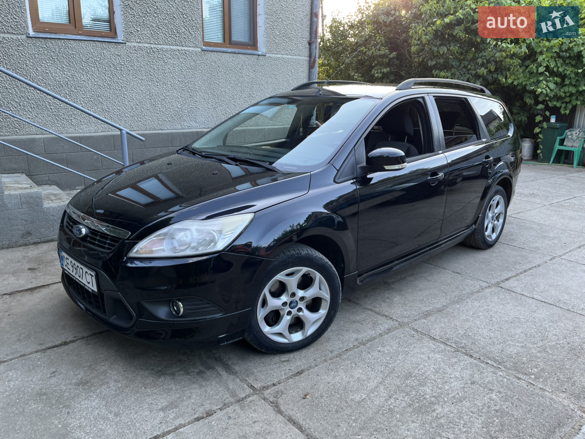 2010 Ford Focus - мініатюра 2