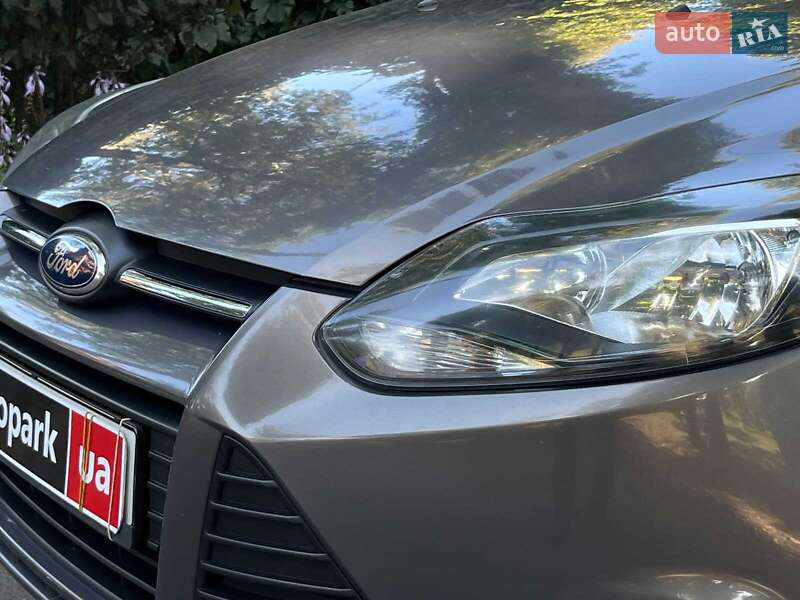 Хэтчбек Ford Focus 2012 в Киеве фото 5 Хэтчбек Ford Focus 2012 в Киеве