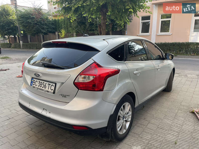 Хэтчбек Ford Focus 2012 в Золочеве