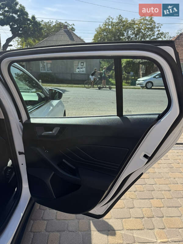 Універсал Ford Focus 2020 в Сваляві фото 28 Універсал Ford Focus 2020 в Сваляві