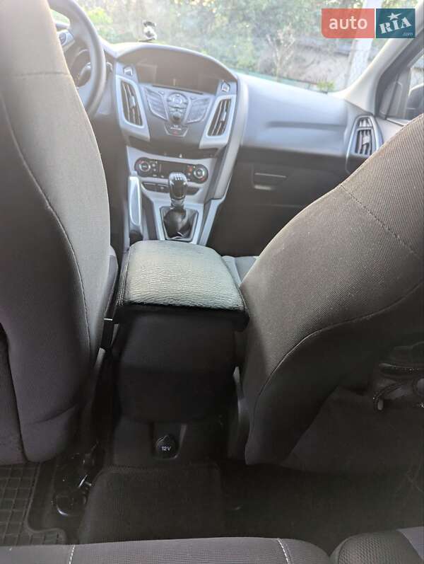 Хэтчбек Ford Focus 2012 в Житомире фото 24 Хэтчбек Ford Focus 2012 в Житомире