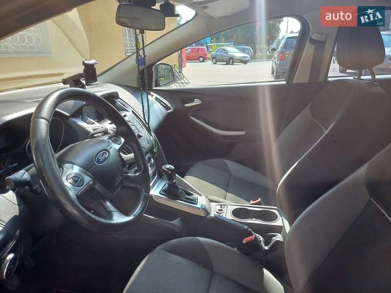 Универсал Ford Focus 2012 в Киеве фото 13 Универсал Ford Focus 2012 в Киеве