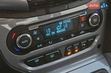 Седан Ford Focus 2011 в 