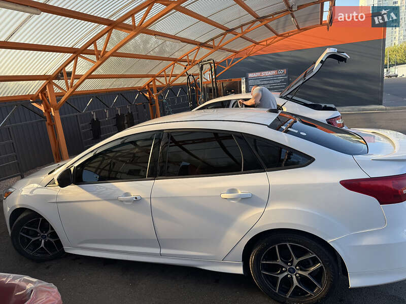 Седан Ford Focus 2015 в Харькове фото 6 Седан Ford Focus 2015 в Харькове