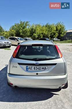 Хэтчбек Ford Focus 2002 в 