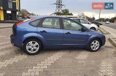 Хэтчбек Ford Focus 2006 в 