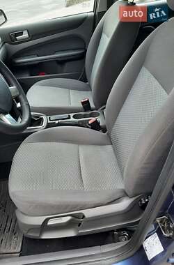Хэтчбек Ford Focus 2006 в 