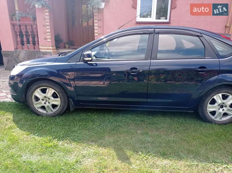 Хэтчбек Ford Focus 2010 в Стрые