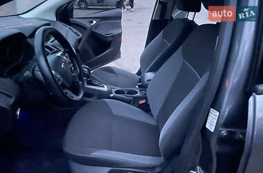 Седан Ford Focus 2013 в 