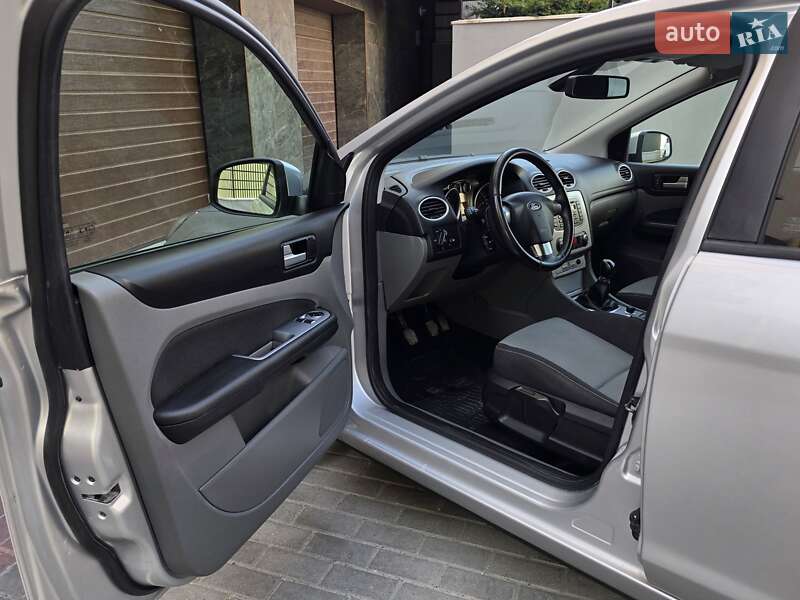 Хетчбек Ford Focus 2011 в Тернополі фото 18 Хетчбек Ford Focus 2011 в Тернополі
