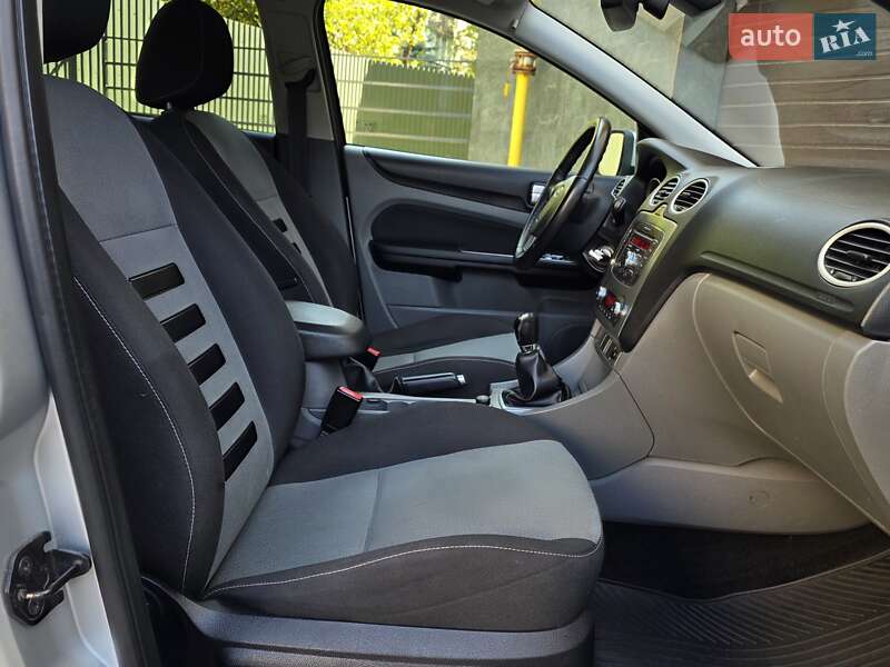 Хетчбек Ford Focus 2011 в Тернополі фото 31 Хетчбек Ford Focus 2011 в Тернополі