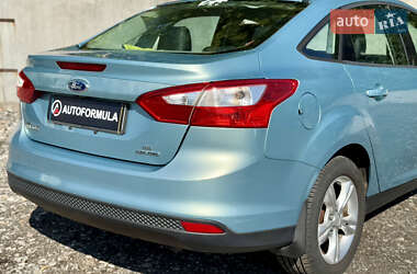 Седан Ford Focus 2012 в 
