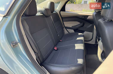 Седан Ford Focus 2012 в 