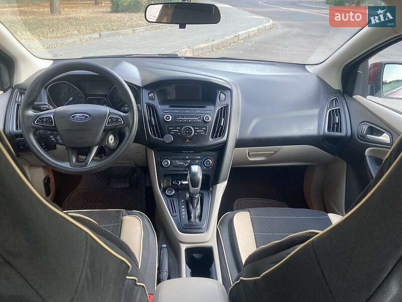 Седан Ford Focus 2015 в Кропивницком