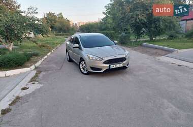 Седан Ford Focus 2015 в 