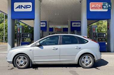 Хэтчбек Ford Focus 2007 в 